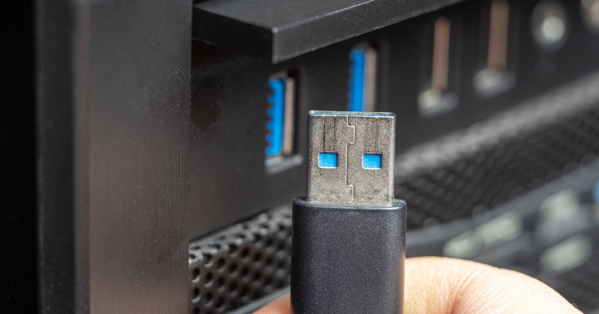 USB 2.0 vs. USB 3.0: Understanding Your PC Case Ports